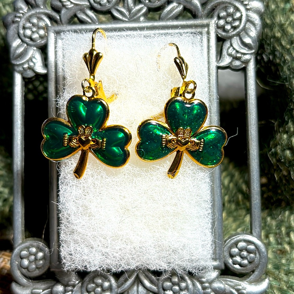Green St. Patrick’s Day gold plated clover & clauddagh dangle earrings only.